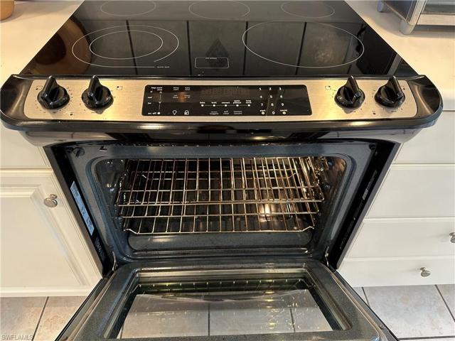 Stainless SteelAppliances.