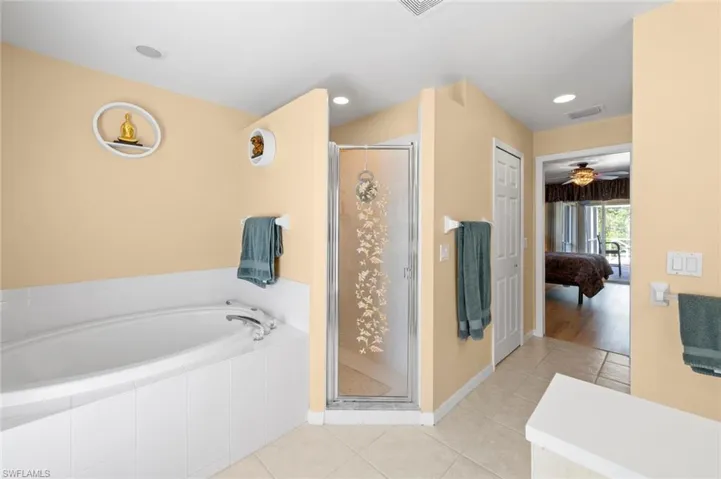 WALK-IN SHOWER, BIG SOAKING TUB.