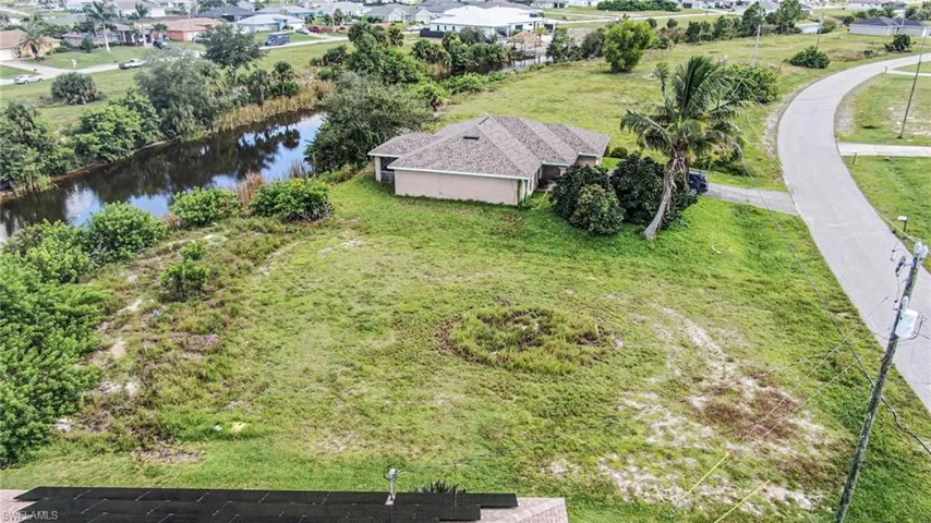 523 Nw 19th Pl, Cape Coral, Florida 33993