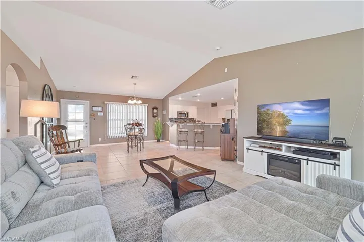 3230 Nw 3rd Pl, Cape Coral, Florida 33993