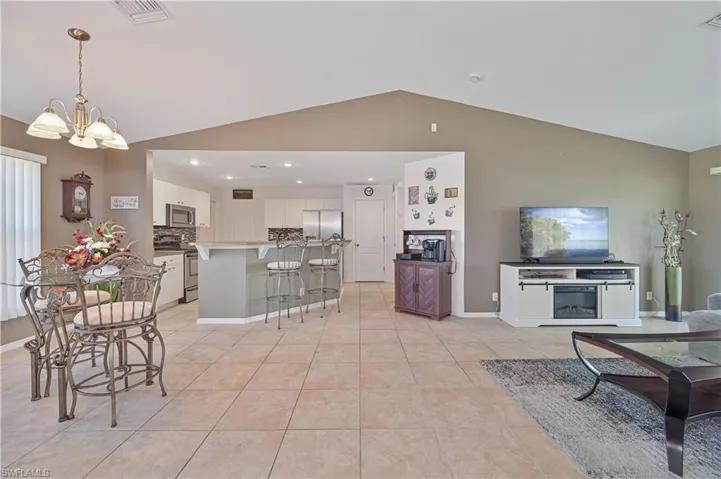3230 Nw 3rd Pl, Cape Coral, Florida 33993