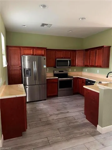 1154 Damen St E, Lehigh Acres, Florida 33974