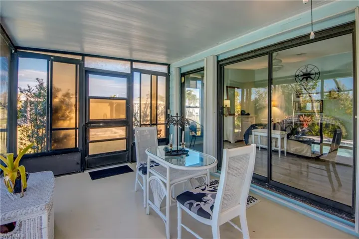 Sunroom / solarium with plenty of natural light