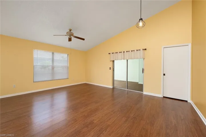 Vaulted Ceilings!
