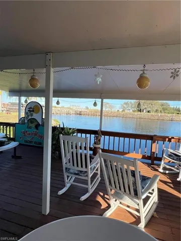 866  Yacht Club NW WAY, Moore Haven, FL 33471