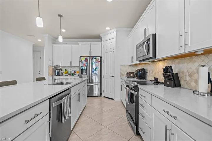 19608 Beechcrest Pl, Estero, Florida 33928
