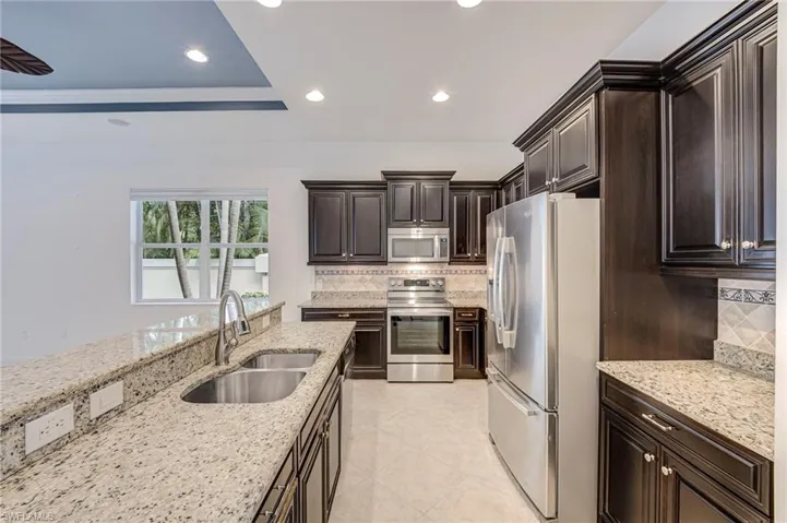 13631 Manchester Way, Naples, Florida 34109