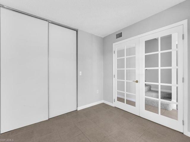 Den/Guest Room