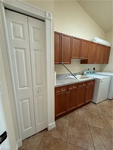 217 Ne 21st Pl, Cape Coral, Florida 33909