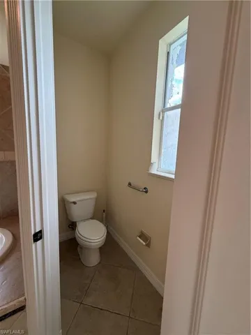 217 Ne 21st Pl, Cape Coral, Florida 33909