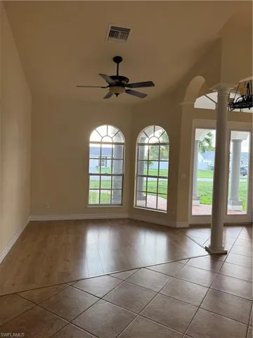 217 Ne 21st Pl, Cape Coral, Florida 33909