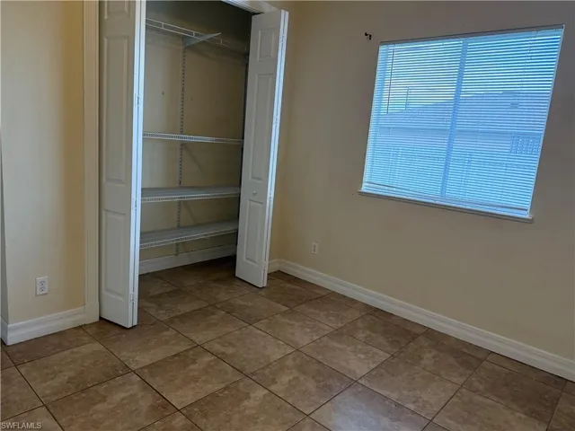 217 Ne 21st Pl, Cape Coral, Florida 33909