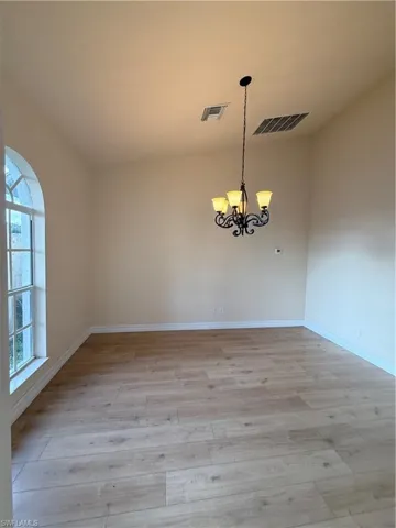 217 Ne 21st Pl, Cape Coral, Florida 33909