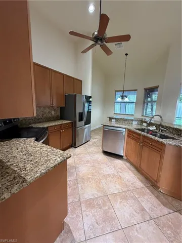 217 Ne 21st Pl, Cape Coral, Florida 33909