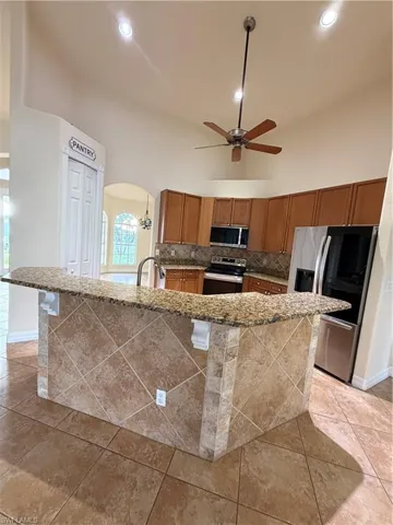 217 Ne 21st Pl, Cape Coral, Florida 33909