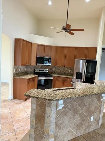 217 Ne 21st Pl, Cape Coral, Florida 33909