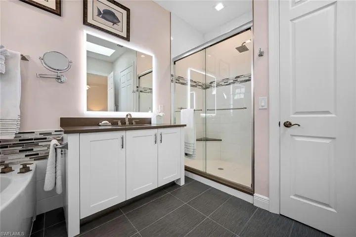 443 8th Ave S 104, Naples, Florida 34102