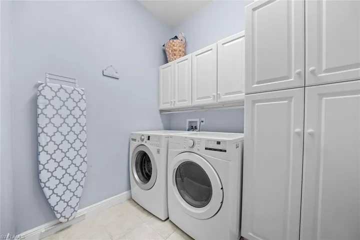 443 8th Ave S 104, Naples, Florida 34102