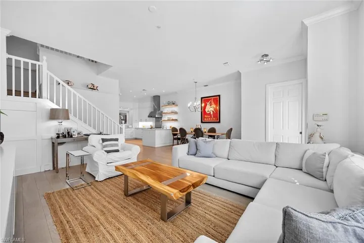 443 8th Ave S 104, Naples, Florida 34102
