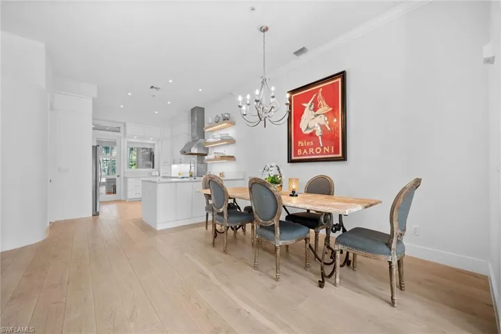 443 8th Ave S 104, Naples, Florida 34102