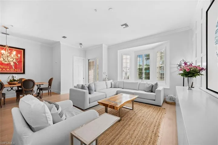 443 8th Ave S 104, Naples, Florida 34102