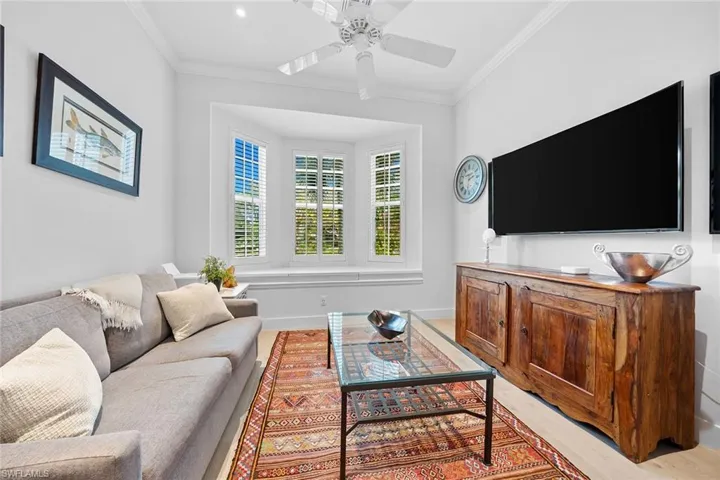 443 8th Ave S 104, Naples, Florida 34102