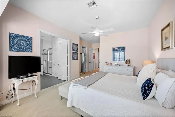 443 8th Ave S 104, Naples, Florida 34102