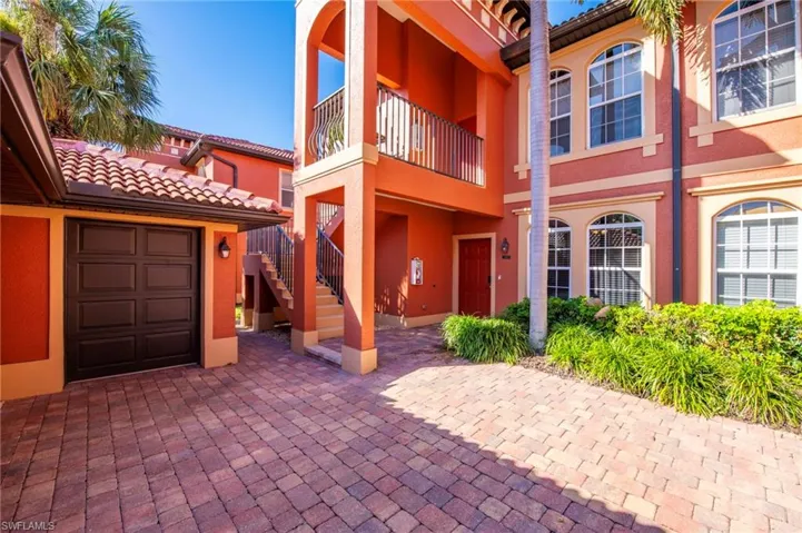 10033 Heather Ln, Naples, Florida 34119