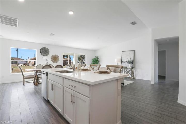 139 SE 22nd TER, CAPE CORAL FL 33990