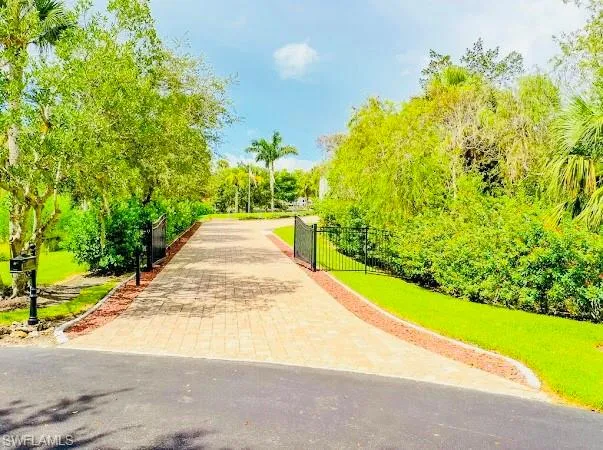 PRIVATE GATED FRONT DRIVEWAY