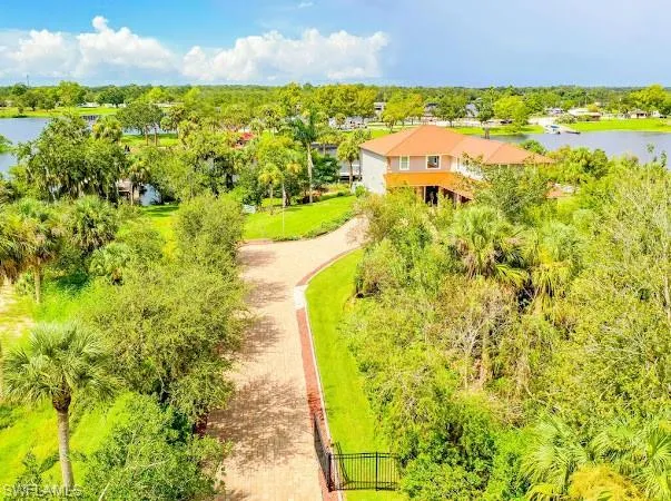 FRONT DRIVEWAY