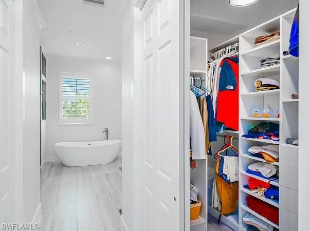 MASTER CLOSET 2