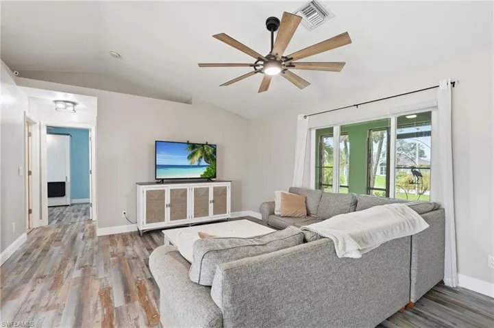 4425 14th Pl, Cape Coral, Florida 33914