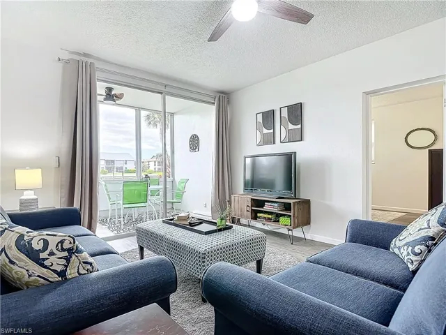 4613 SE 5th  AVE, Cape Coral, FL 33904