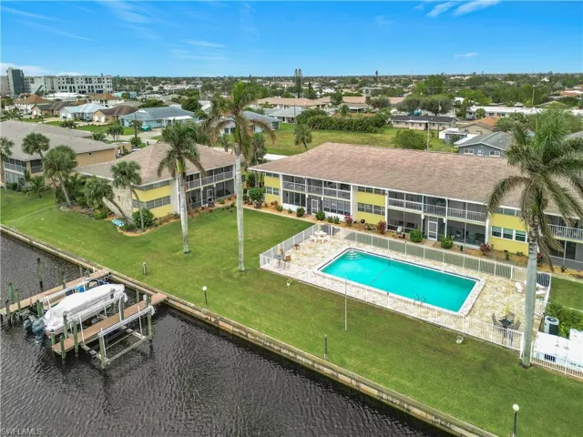 4613 SE 5th  AVE, Cape Coral, FL 33904