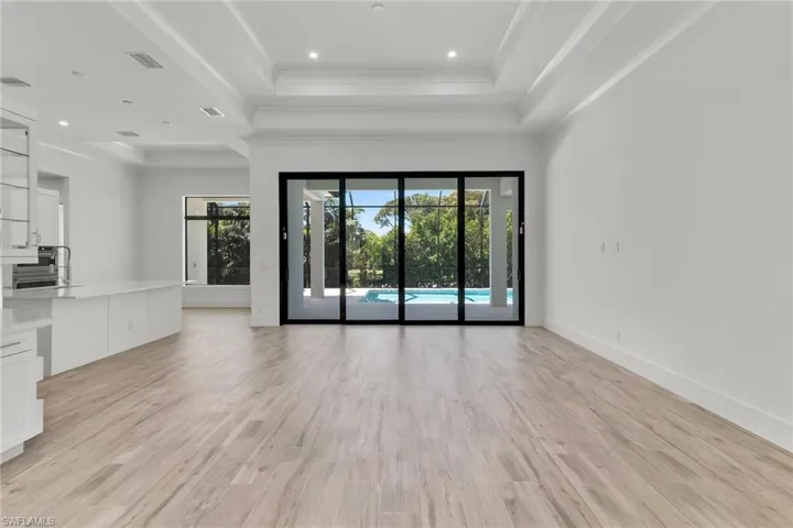 60 Tahiti Rd, Marco Island, Florida 34145