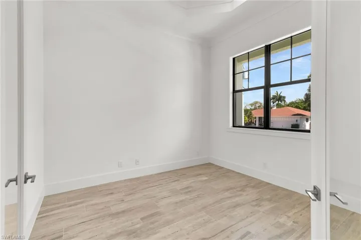 60 Tahiti Rd, Marco Island, Florida 34145