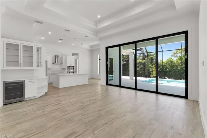 60 Tahiti Rd, Marco Island, Florida 34145