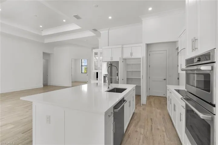 60 Tahiti Rd, Marco Island, Florida 34145