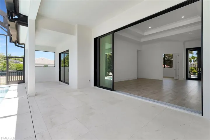 60 Tahiti Rd, Marco Island, Florida 34145