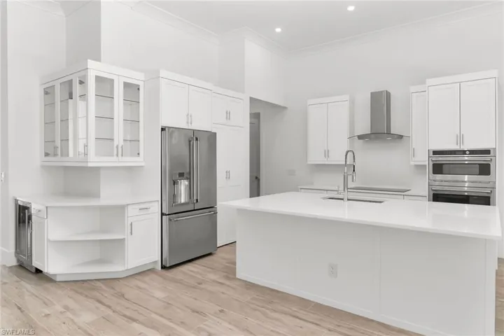 60 Tahiti Rd, Marco Island, Florida 34145