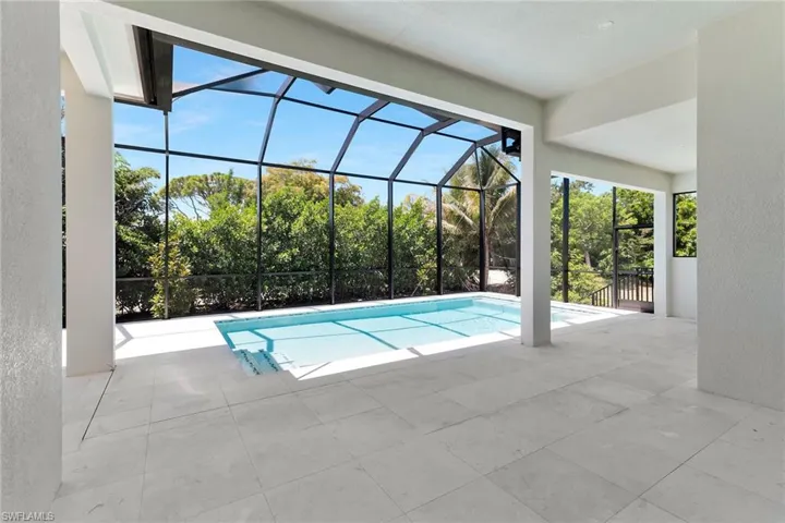 60 Tahiti Rd, Marco Island, Florida 34145