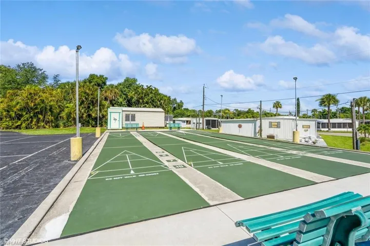Surrounding community featuring shuffleboard