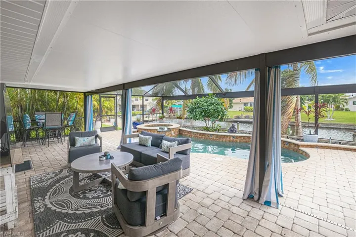 2274 Se 27th St, Cape Coral, Florida 33904