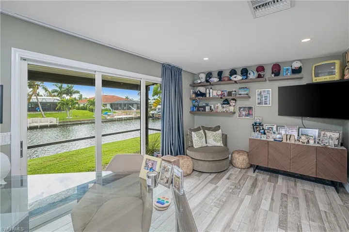 2274 Se 27th St, Cape Coral, Florida 33904