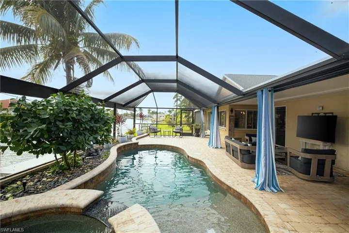 2274 Se 27th St, Cape Coral, Florida 33904