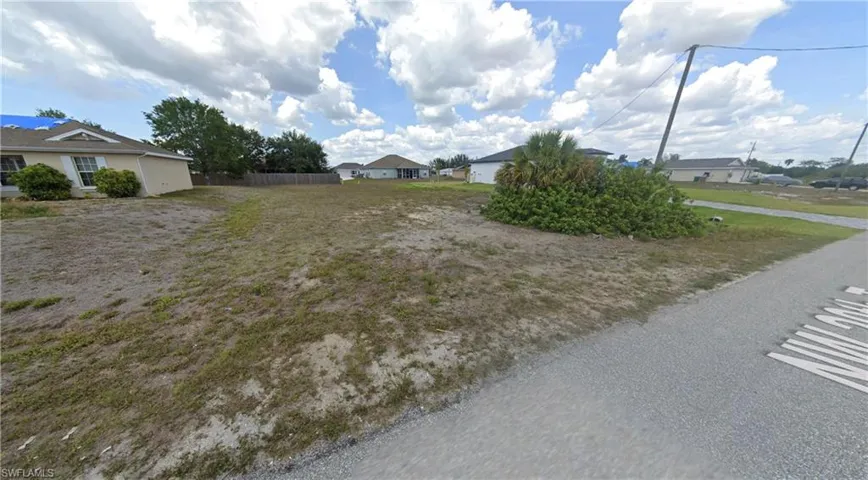 313 NW 20th  TER, Cape Coral, FL 33993