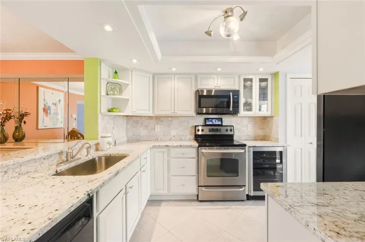 7340 Saint Ives Way 3203, Naples, Florida 34104