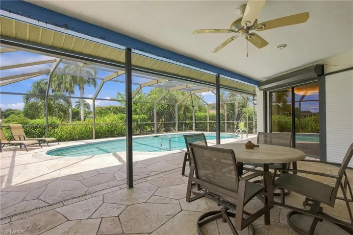428 Pine Lake Dr, Naples, Florida 34112