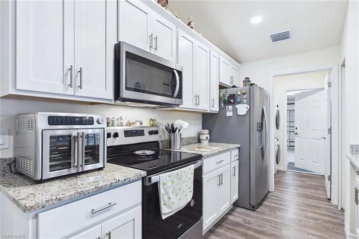 3008 Redwood Ln, Labelle, Florida 33935
